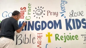 inspirasi-dekorasi-mural-tipografi-di-berbagai-ruang
